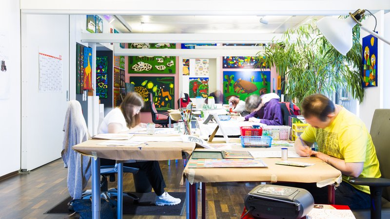 Malwerkstatt_Jugend-am-Werk-Steiermark Künstlerinnen und Künstler der Malwerkstatt Graz.