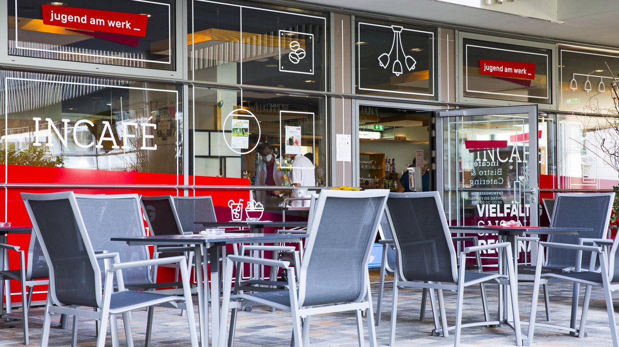 incafe_Jugend-am-Werk-Steiermark Gastgarten des incafé Graz